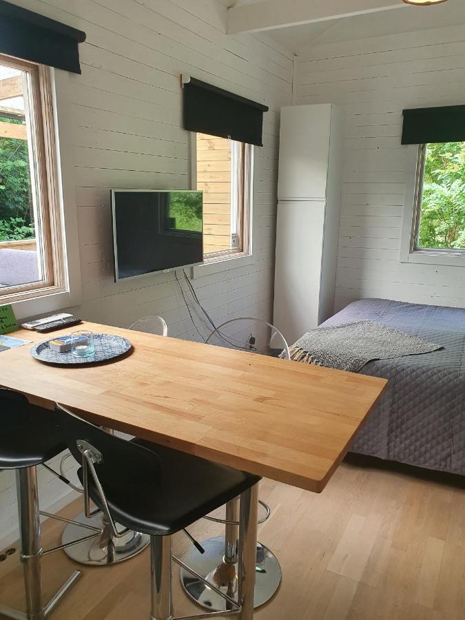 Skogsbäckens stugby AB Villa Tomelilla Eksteriør billede